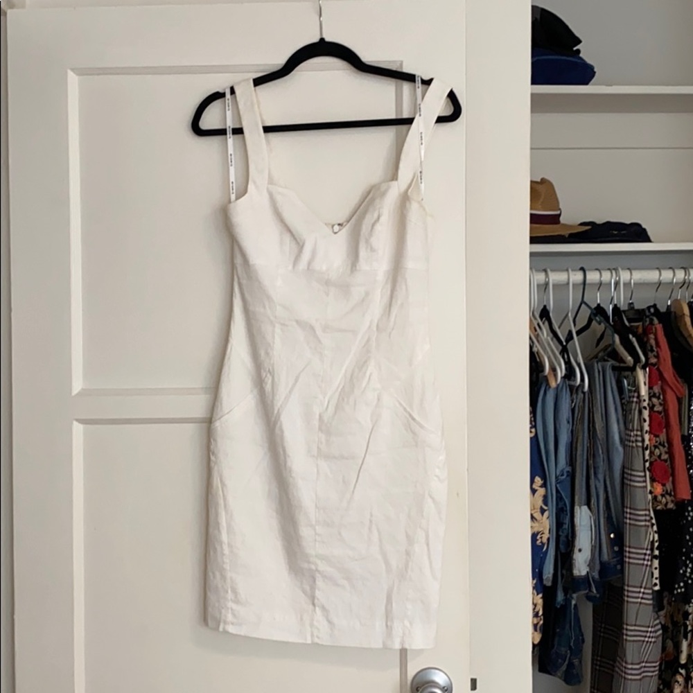 White linen Bebe dress